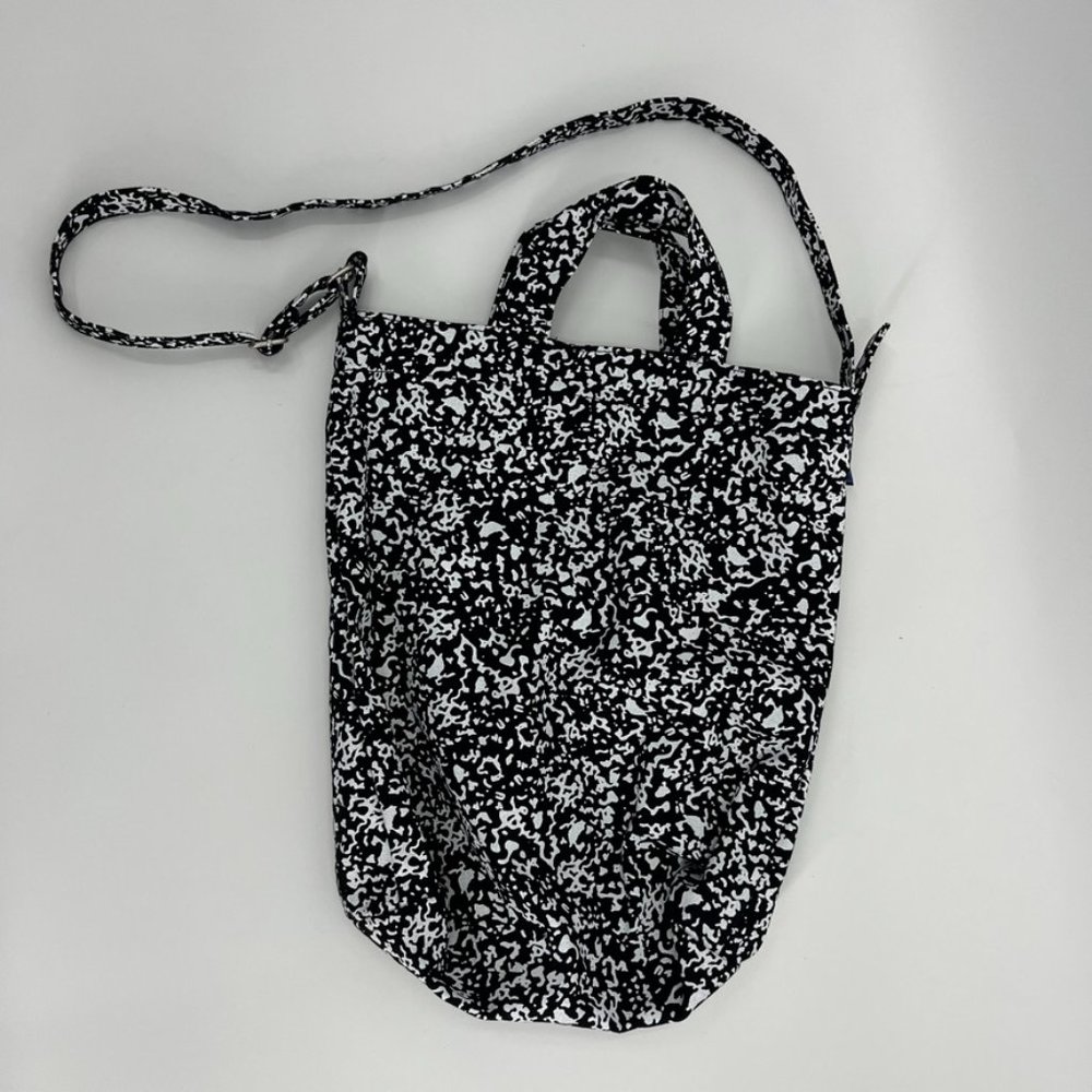 BAGGU Black and White Tote Bag - Picture 2 of 4